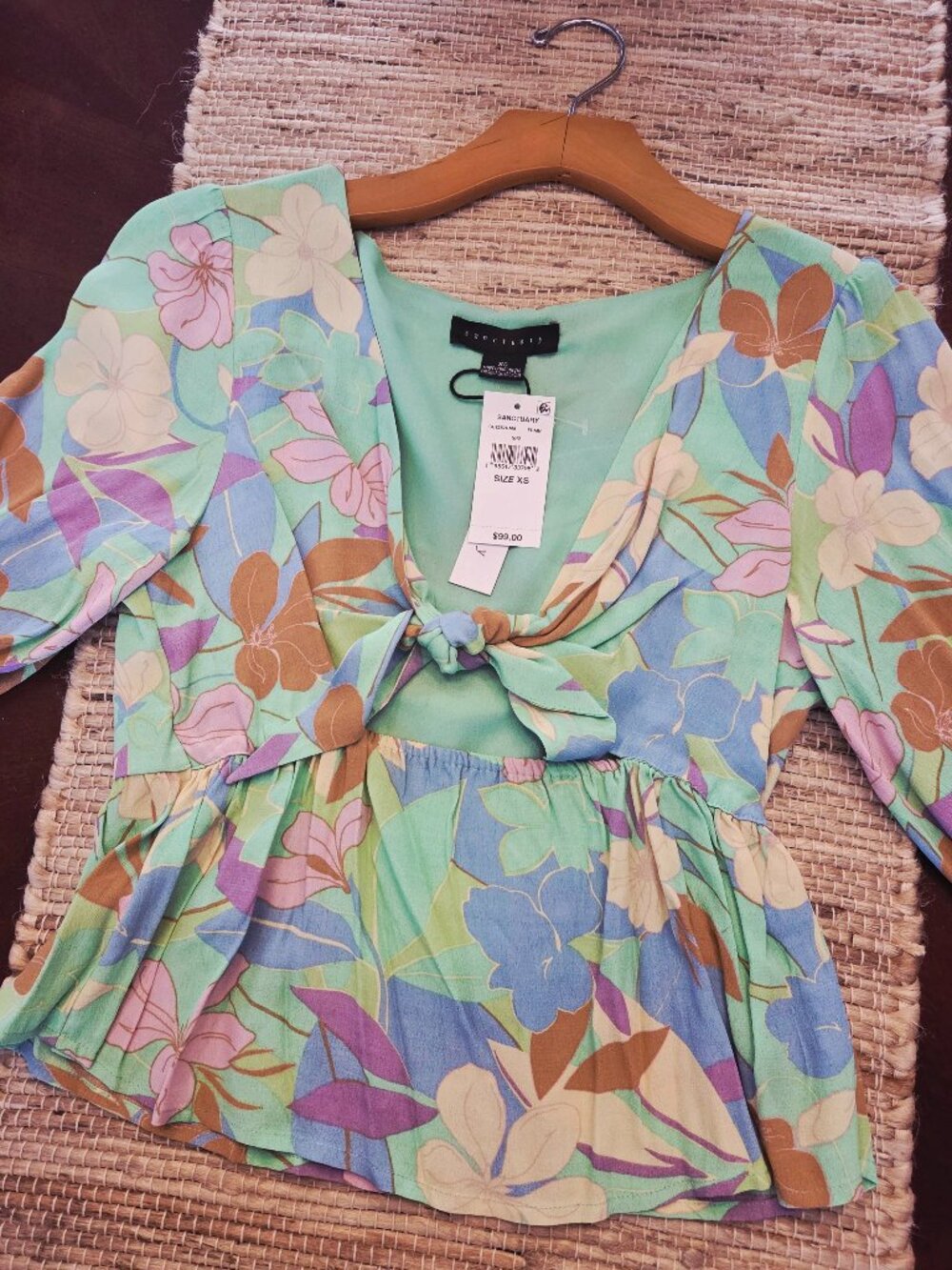 NWT Santuary Floral Top with keyhole tie front XS